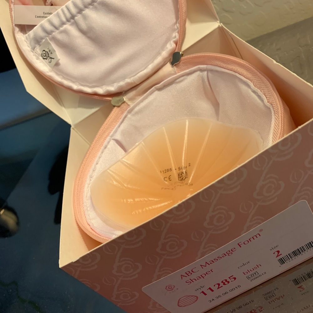 Abc 11285 mastectomy Silicone shaper enhancer  sz2
